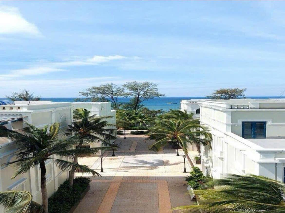 Marina Resort Waterfront Minh Phu Quoc Beach Swimming Pool Dış mekan fotoğraf